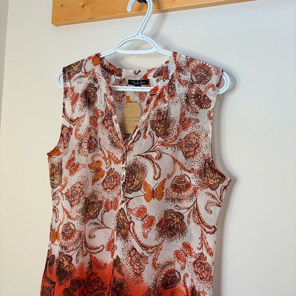 💙#171 Antilia Femme Butterfly Print Sleeveless Blouse